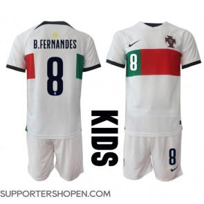 Portugal Bruno Fernandes #8 Bortatröja Barn VM 2022 Kortärmad (+ korta byxor)